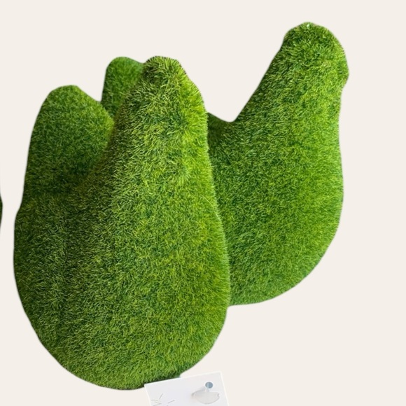 Faux Flocked Green Moss Hen Chicken Farmhouse Figurine Set of 3 - Picture 8 of 9